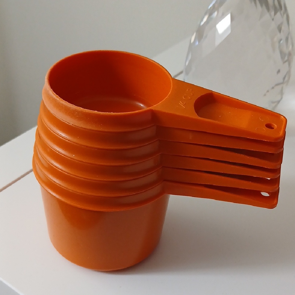 Vintage Tupperware Measuring Cups